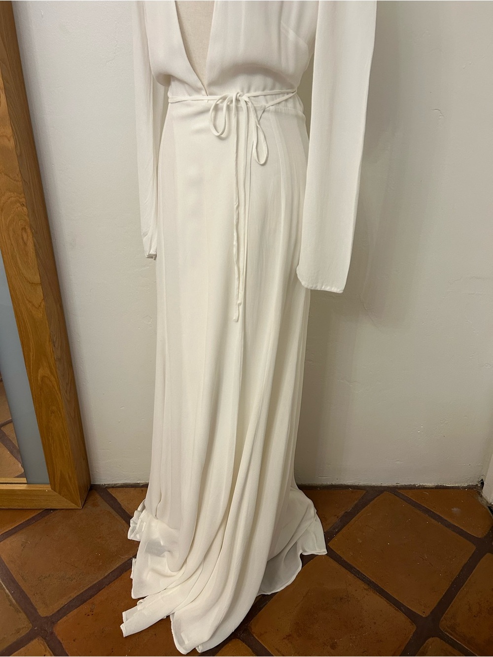 Reformation Wrap Dress Cole maxi Dress in good condition - Picture 8 of 14